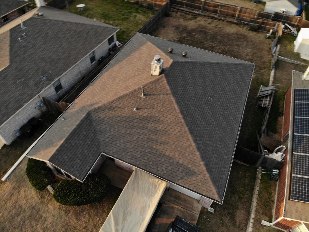 Roofing contractor in Addison Texas